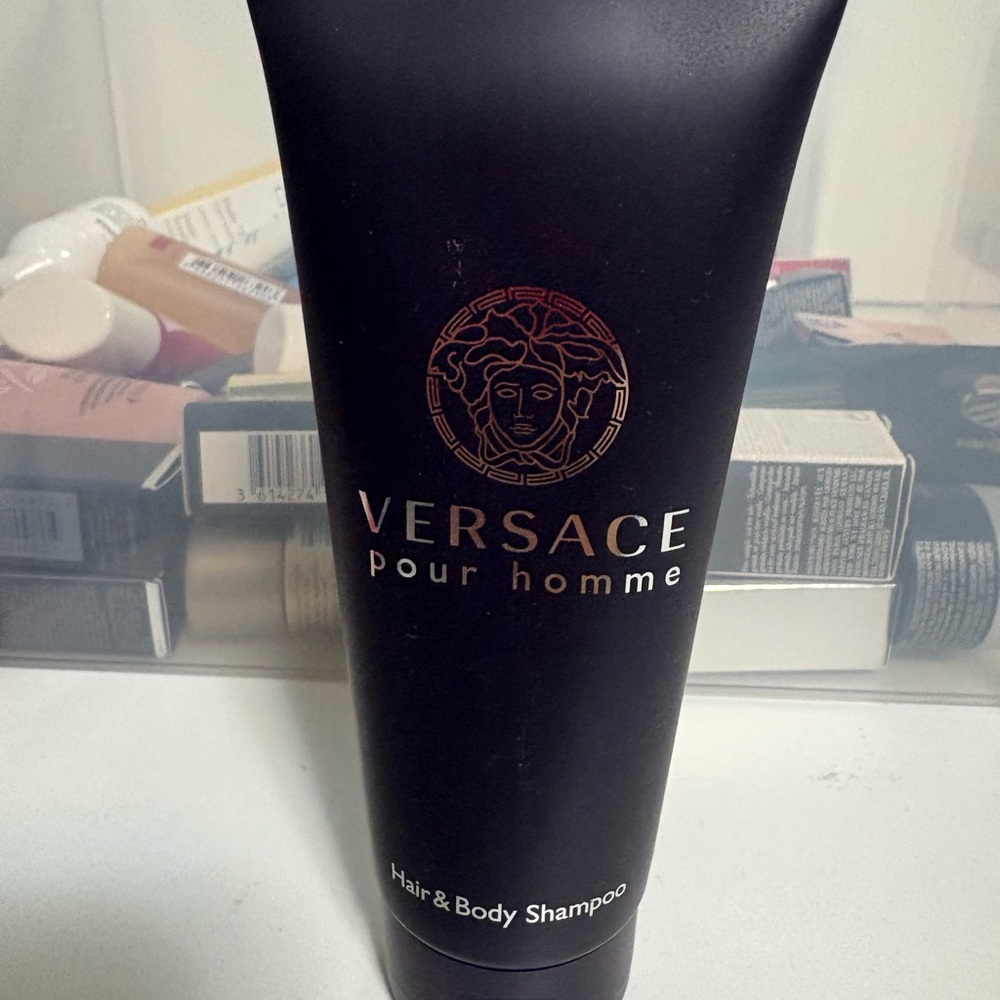 Versace hair and body - Picture 2 of 5